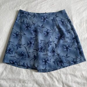 Vintage mini floral SKORT 💙 size S with zipper 🩵